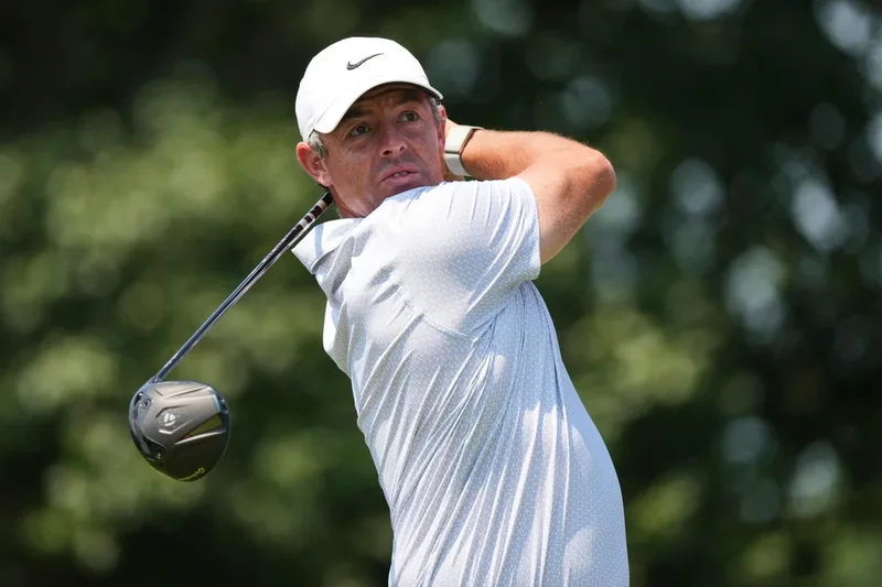 Rory McIlroy keeps BMW Championship hopes alive with strong third round