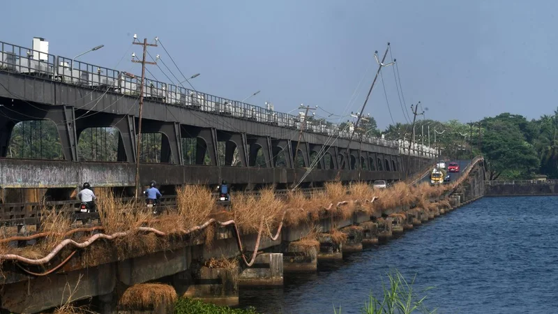 Kerala floods 2026: Thottappally, Thanneermukkom shutters opened