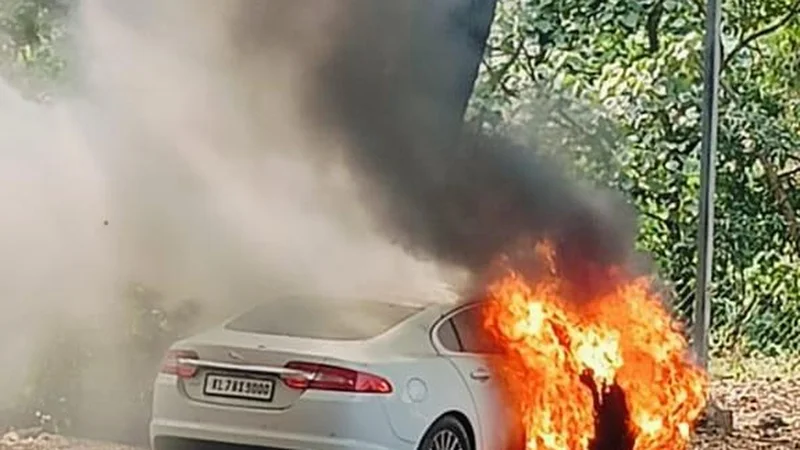 Moving car gutted in Kerala’s Kozhikode, driver escapes unhurt