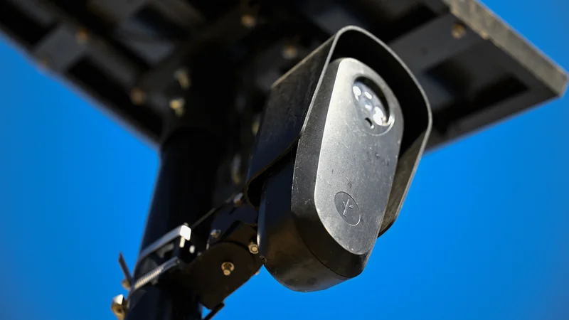 3D-printing enthusiast creates ‘Flock Sock’ to blind controversial cameras, shares design — slip-on cover attaches to broom handle to make it easy to put on devices placed on traffic and streetlights