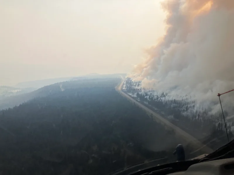 Strong winds, dry thunderstorms threaten to intensify B.C. wildfires