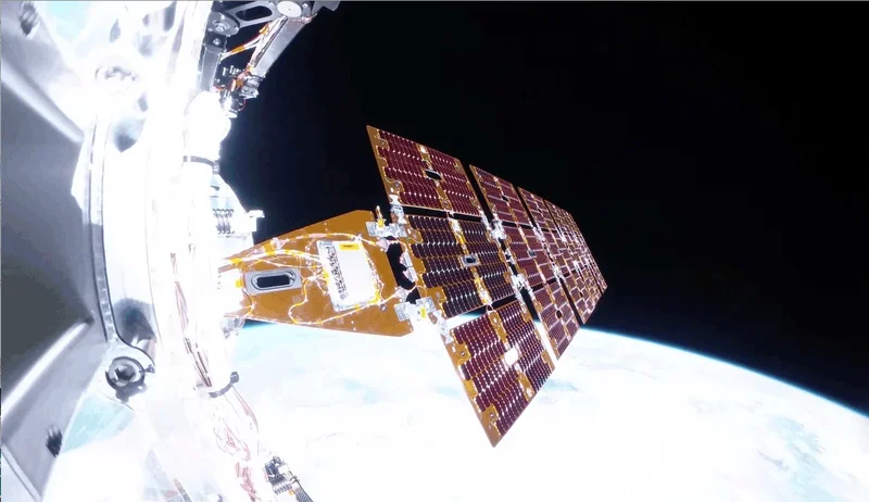 NASA calls off rescue mission for its falling Swift space telescope