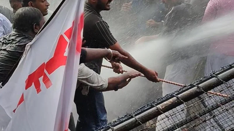 Police deploy water cannons on DYFI march to CM’s MLA office in North Paravur