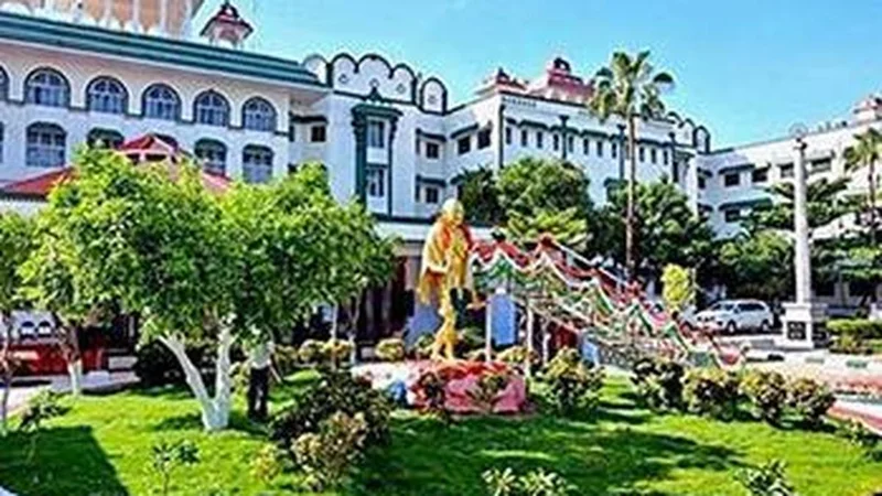 Palani land case: HC dismisses advance bail plea of suspended Sub-Registrar