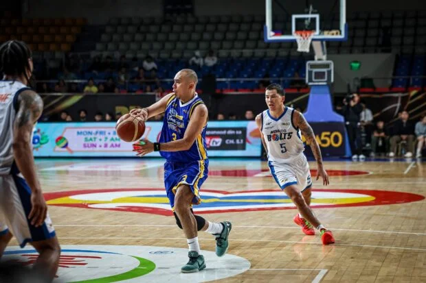 PBA: Rain-delayed game a first for Paul Lee