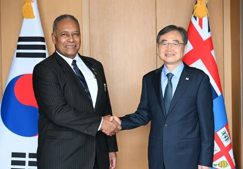 Top diplomats of S. Korea, Fiji meet in Seoul for talks on energy cooperation, mutual ties