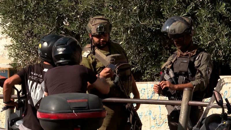 Israeli forces raid camp in occupied West Bank