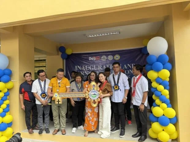 Angara opens 48 classrooms in Albay