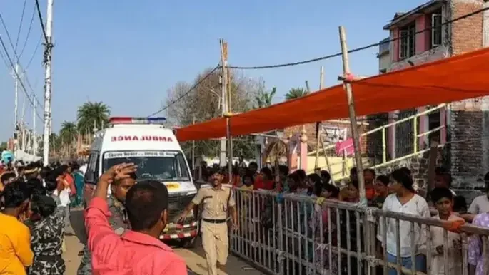 7 killed, 19 injured in stampede at temple in India's Bihar