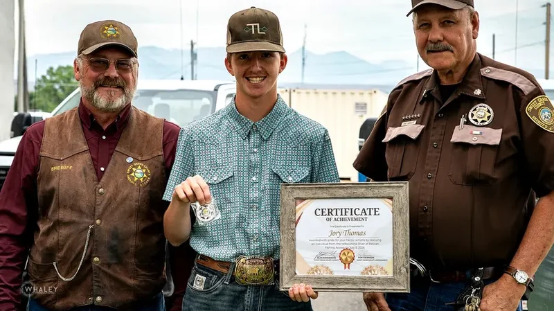 Montana teen throws lasso to man in Yellowstone River in split-second rescue