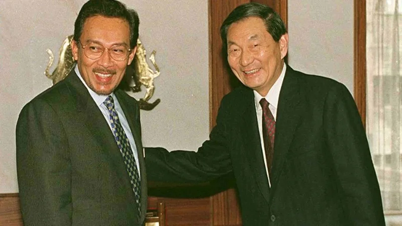 Malaysia’s Anwar looks back on relationship ‘well beyond affairs of state’ with Zhu Ronji