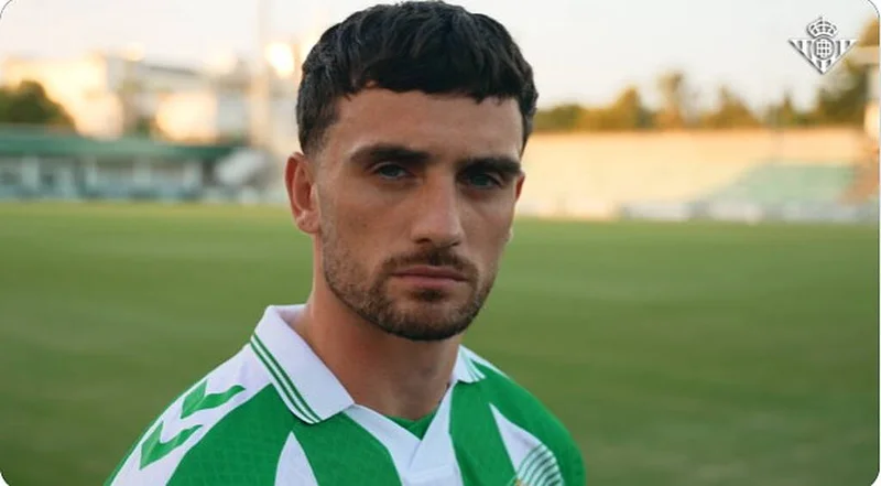 Ireland striker Troy Parrott completes €20 million move to Real Betis