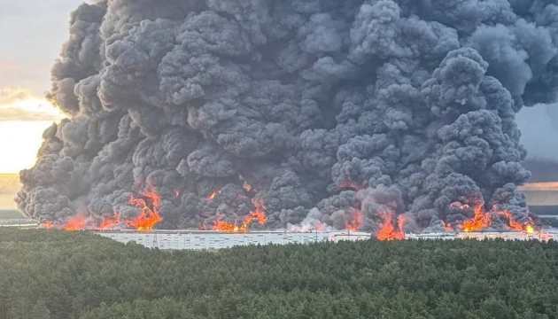 Russia's largest Wildberries warehouse catches fire near Moscow after drone attack – media