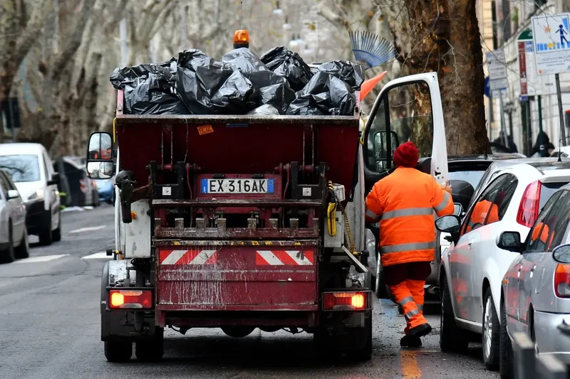 Italian binmen help recover lost €1 million lottery ticket