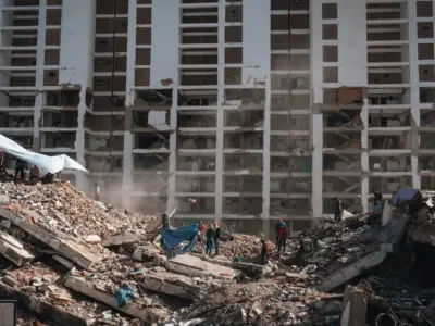 More than a month after Venezuela’s earthquakes: ‘I’m not leaving here until my son is found’