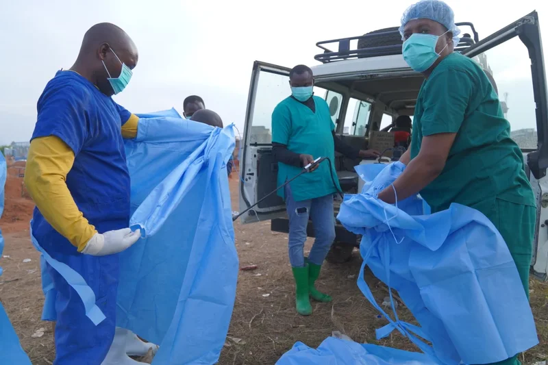 Congo’s Ebola crisis deepens as deaths pass 2,500 and health workers are attacked