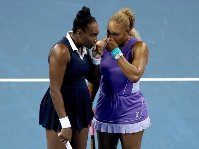 Williams sisters fall at Cincinnati while Zverev advances