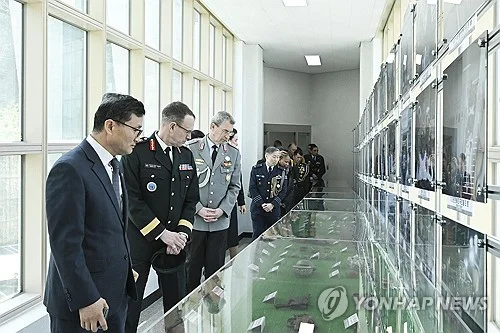 S. Korea, U.S. launch joint underwater survey for Korean War aircraft wreckage