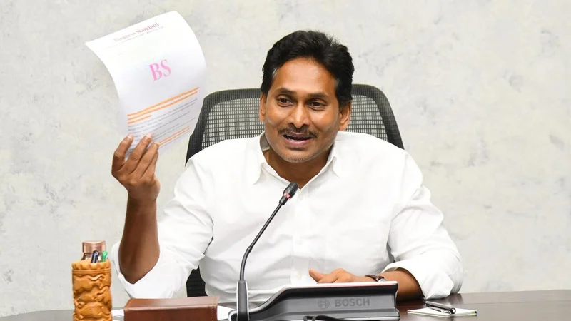 Jagan asks YSRCP legislators to raise people’s issues, expose govt.’s failures in Assembly