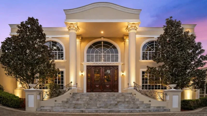 ‘Taj Mahal’ mansion smashes suburb record in $3.52 million auction