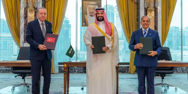 Saudi Arabia, Turkey and Pakistan sign joint defense pact