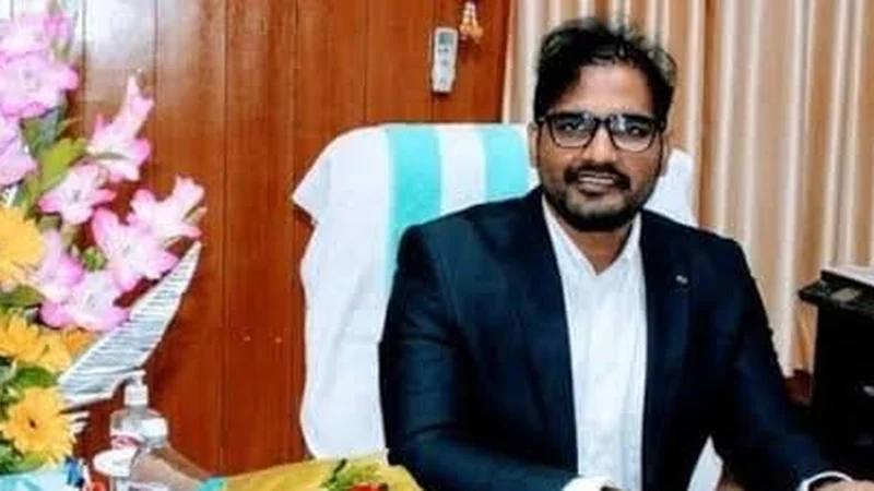 Karnataka IAS officer goes missing, police trace his travel to Delhi