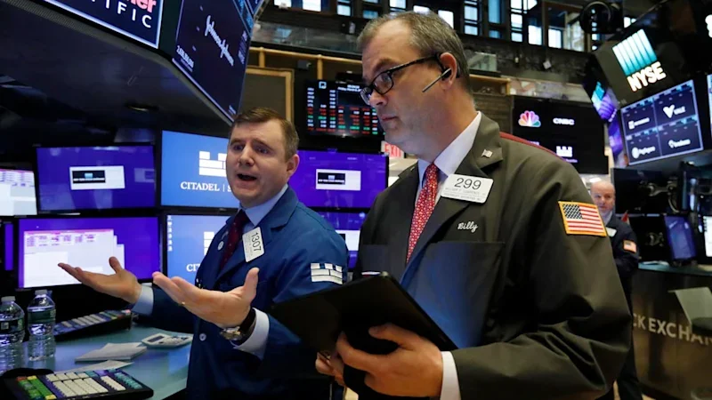 ASX set to dip, Wall Street rallies on falling oil prices; Amazon hits $US3tr valuation