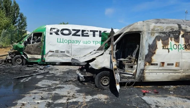 Russian attack on Rozetka warehouses in Kyiv region kills one employee and injures seven others