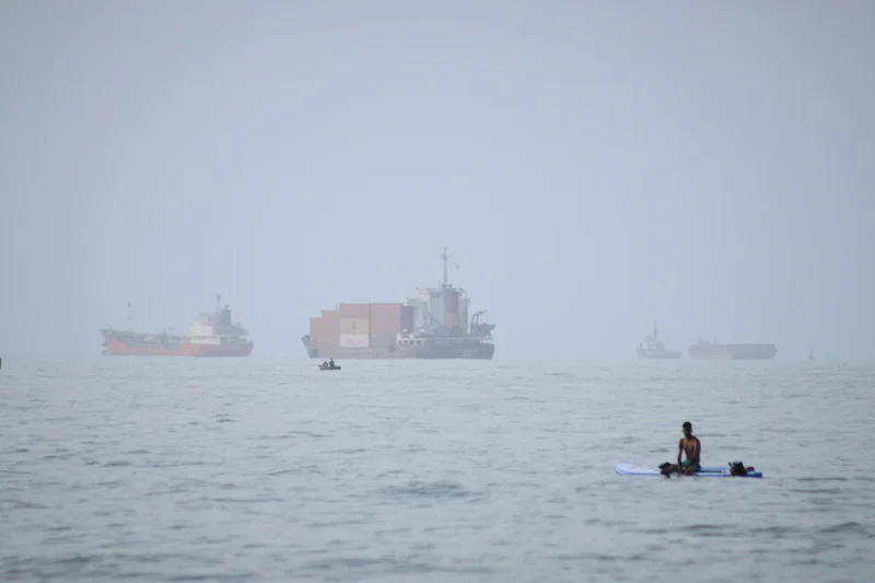 Iran and Oman make progress on a deal to reopen the Strait of Hormuz, officials say