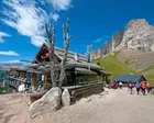 Tourists on pastry quest overrun scenic spot in Italian mountains