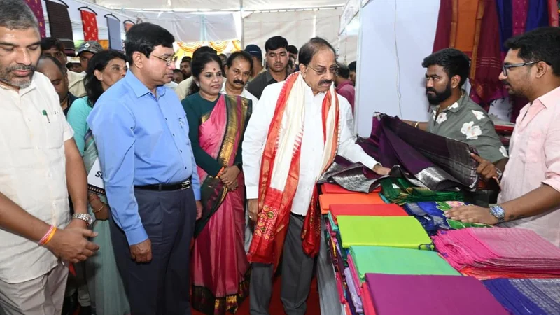 Govt. working on revival of handlooms sector: Tummala
