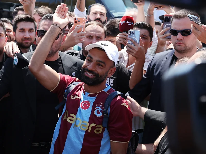 Mohamed Salah lands in Turkiye to fan frenzy ahead of Trabzonspor move