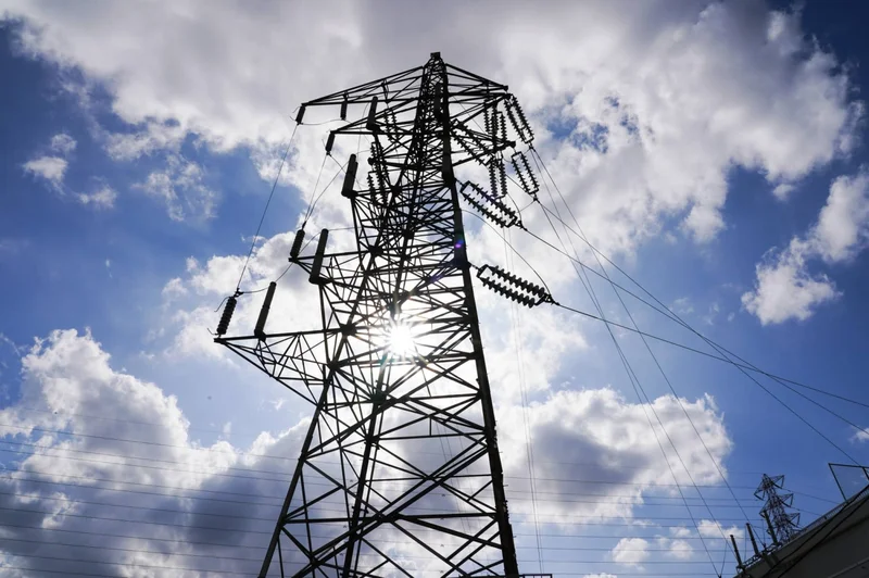 Japan’s power futures get boost as utilities hedge price risk