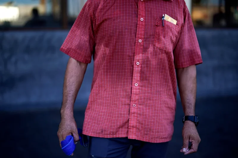 What to wear to stay cool during a heatwave, according to experts