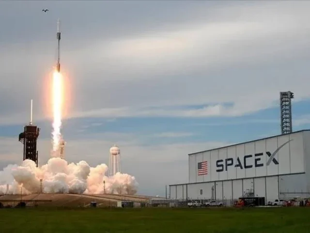 SpaceX sets launch turnaround record with 2 Falcon 9 missions