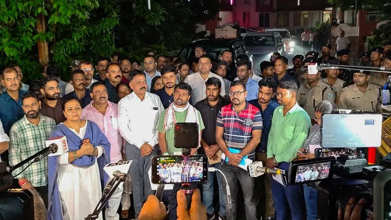 Jharkhand government holds talks with student protesters in Ranchi; meeting inconclusive