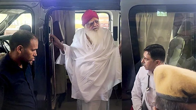 Supreme Court allows Asaram to engage trained care taker of his choice, no interim bail as of now