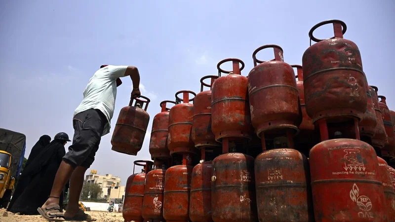 Over 3.4 lakh PMUJ beneficiaries in Karnataka took no LPG refill in 2025-26