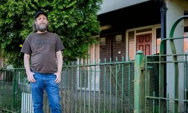 Last man standing in abandoned 1960s estate vows to stay despite his home and hundreds others being earmarked for demolition