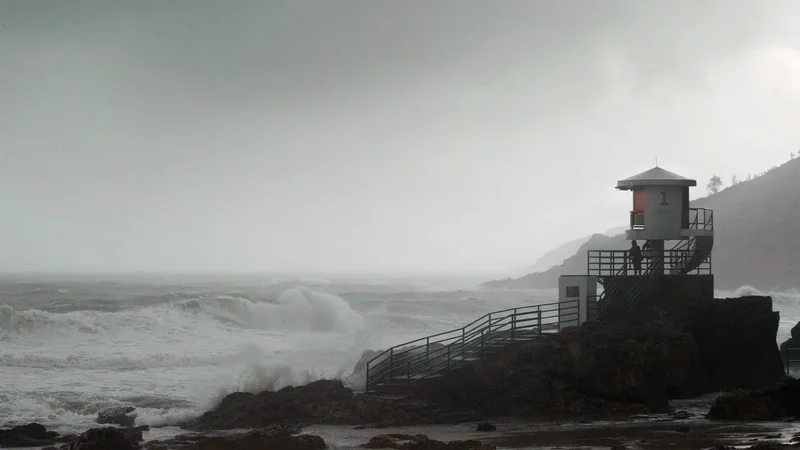 Public anger in Hong Kong over low signal during 2006 Typhoon Prapiroon – SCMP archive