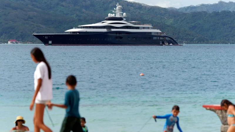 Zuckerberg’s superyacht ignored emergency channel, failed to aid stranded boat