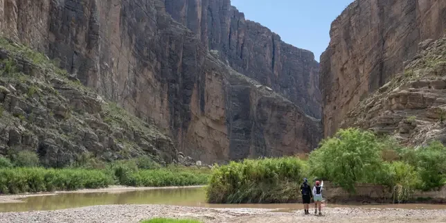 Trump administration pauses construction of border project in Big Bend National Park