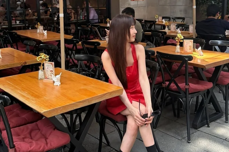 47-year-old actress Kang Ye-won reveals youthful look after 7 eye surgeries