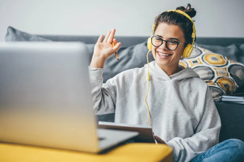 Despite CEOs like Elon Musk pushing in-person office work, a major study of 7,000 workers says remote employees are just as connected—and more engaged