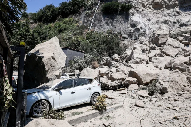 Earthquake near Italy's Naples injures 26 people, with five of them hospitalised
