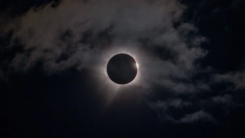 Total solar eclipse stuns skywatchers | Space photo of the day for Aug. 13, 2026