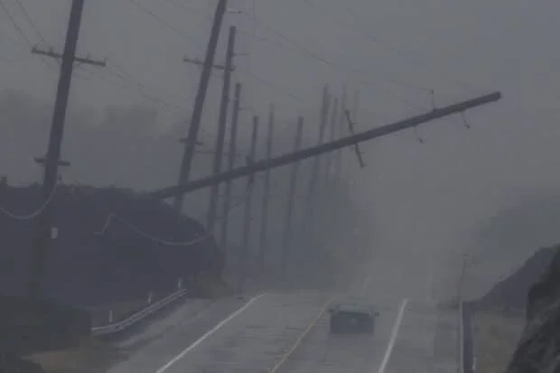 Hurricane Lala skirts Hawaii's Big Island without making landfall