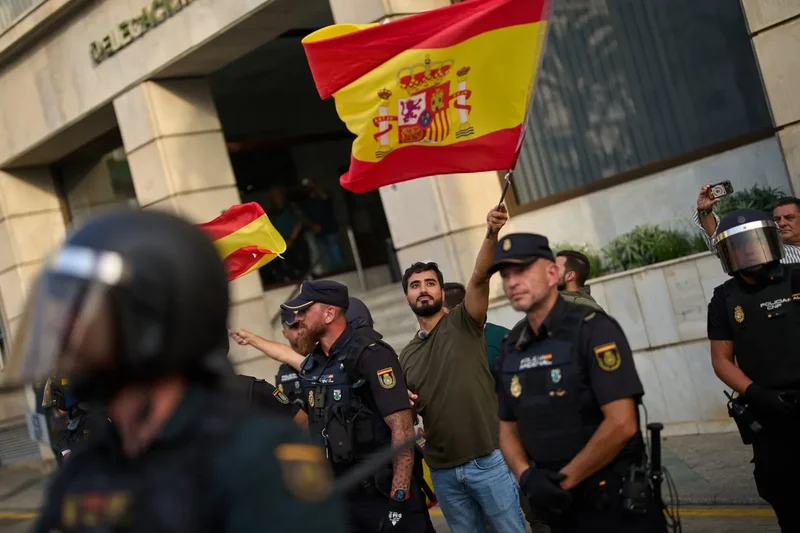 Residents of Spain’s Ceuta shut down far-right anti-migrant rally