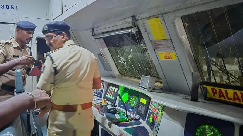 Loco pilot suffers minor injury as stones pelted at Podanur–Mettupalayam MEMU
