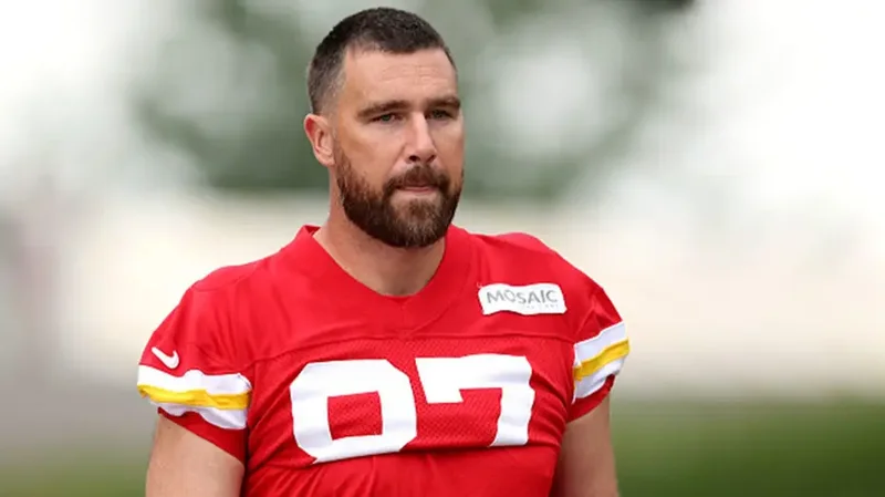 Chiefs coach Andy Reid has a blunt response to everyone freaking out over Travis Kelce's dad bod